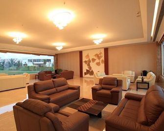 Denissons Hotel - Hubli - Lounge