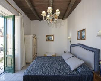 Residenza Del Duca Rooms & Apartments - Amalfi - Bedroom
