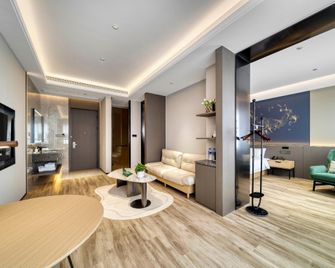 Anji International Holiday Hotel - Huzhou - Living room