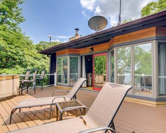 Walk to Tuttle Creek Lake Secluded Scenic Retreat - Manhattan