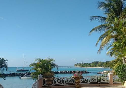 Coco Reef Resort and Spa C$ 179 (C̶$̶ ̶9̶7̶1̶). Crown Point Hotel Deals &  Reviews - KAYAK