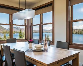 Suites Sur Lac - Lac-Supérieur - Dining room