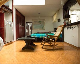 Charming 1-Bed Apartment in Armenia - Armenia - Bedroom