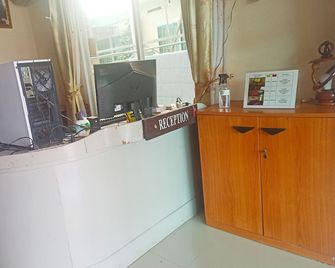 Nu Phuket Airport Residence - Sakhu - Front desk
