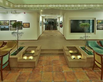 Hotel Inderlok - Dehradun - Lobby