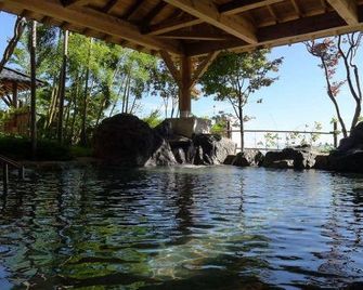 Hatukaishi hot spring Ishiuchi-yungparunas - Minamiuonuma