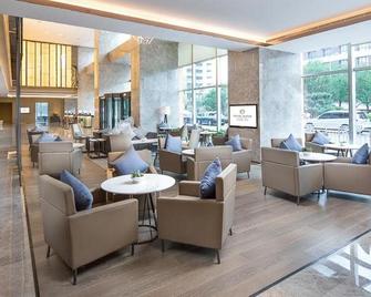 Jinan Inzone Royal Plaza Hotels - Ťi-nan - Salónek