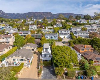 The Hidden Hideaway - Summerland - Outdoors view