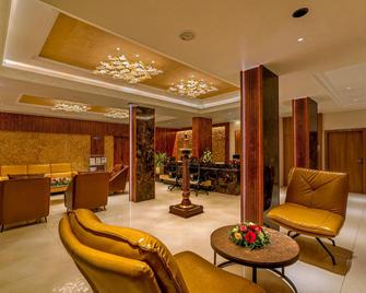 Hotel Malika Residency - Ettumanoor - Lobby