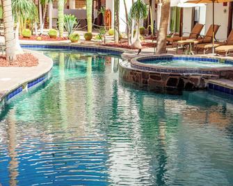 Hotel Santa Fe Loreto by Villa Group - Loreto - Pool
