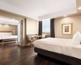 Royal Hotel Calgary, Trademark Collection by Wyndham - Calgary - Soveværelse