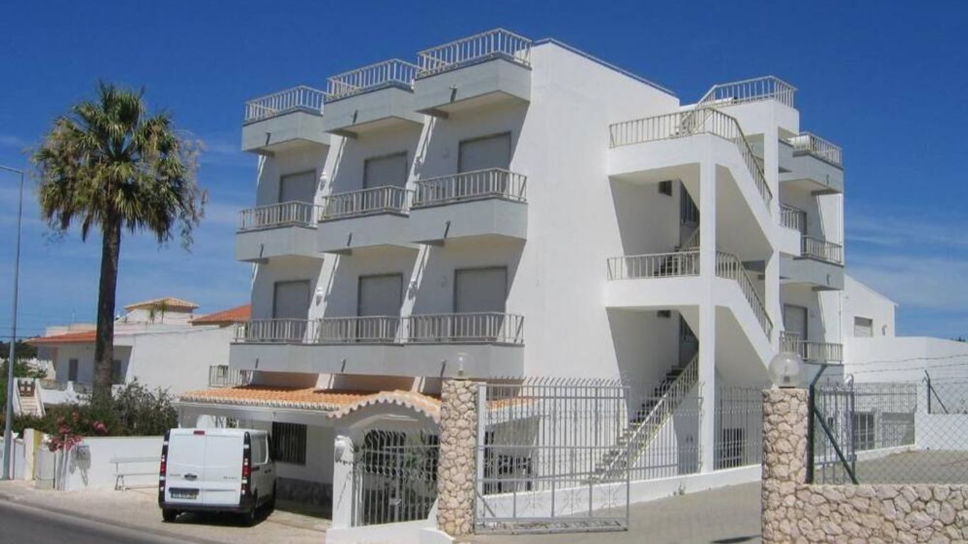 Residencial Campo-Mar by Umbral