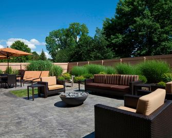 Courtyard by Marriott Ithaca Airport/University - Ithaca - Patio