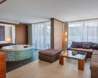 Hunguest Hotel Sun Resort - Herceg Novi - Living room