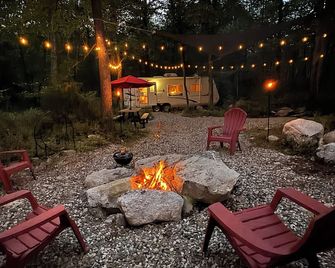 Tranquil Mountain Solitude - Pine Bush - Patio