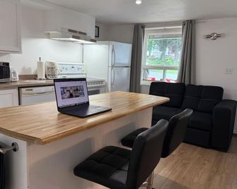 Appartement Au Centre-Ville - Saint-Georges - Cocina