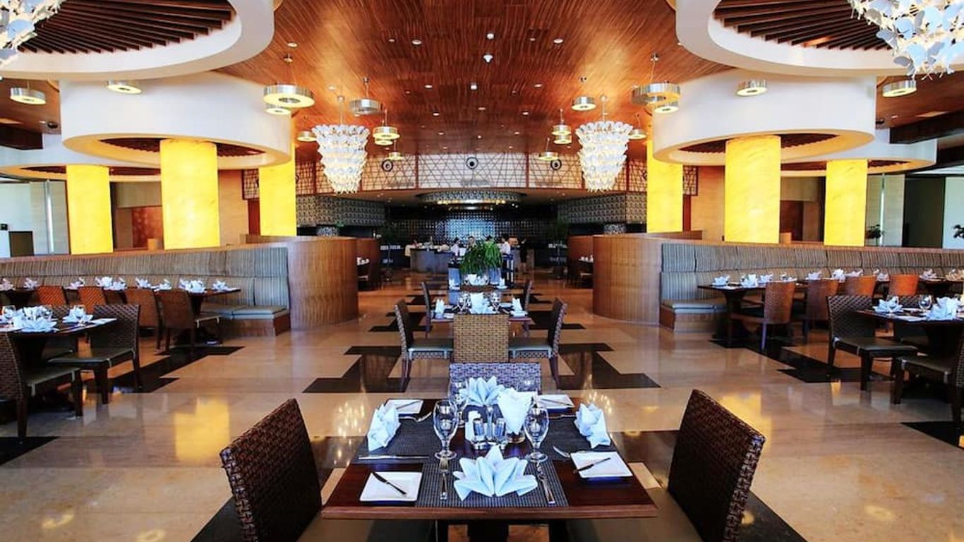 Crowne Plaza Danang by IHG