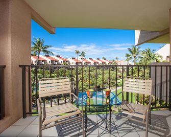 Kamaole Sands #3-307 Split A/C, Great Location, Partial Ocean Views, Hot Tub - Kihei - Balcón