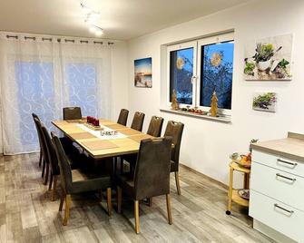 Fantastic vacation home - perfect for families - Schlüchtern - Essbereich