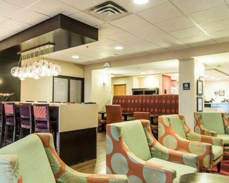 Hampton Inn by Hilton Muskegon - Muskegon - Restaurante