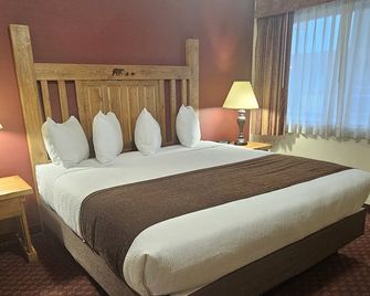 Three Bear Lodge - West Yellowstone - Bedroom