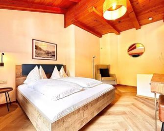 Pension Lederergütl - Jokercard & Parkplatz inkl - Saalbach - Habitación