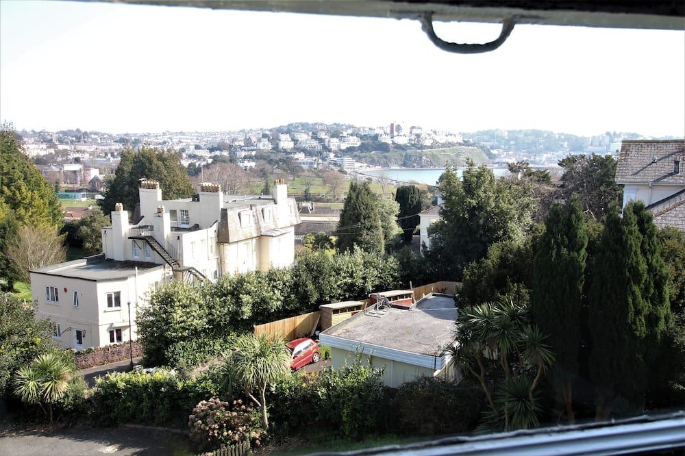 Apartment 10 - Classic, Bay view - Torquay - Balcony