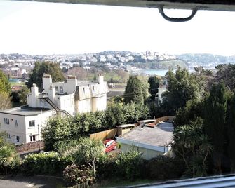 Apartment 10 - Classic, Bay view - Torquay - Balcony