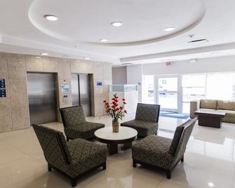 هوليداي إن إكسبريس توكستلا جوتييريث لا ماريمبا، أحد فنادق آي إتش جي - توكستلا جوتيريز - ردهة