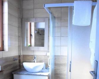 Inn of the Four Sisters - Gondar - Bathroom
