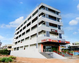 Hotel O Pr Grand - Khammam - Building