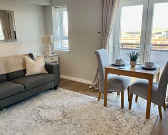 Kintyre Apartment - Ayr - Oturma odası