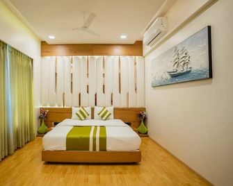 Hotel V Star - Ahmednagar