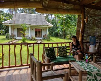Happy Coconut Camiguin - Mambajao - Front desk