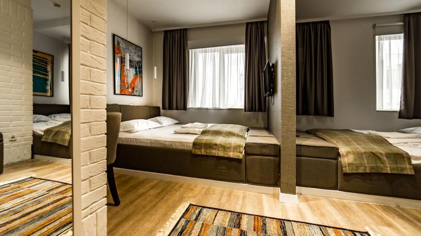 Belgrade Inn Garni Hotel