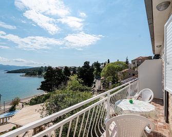 A2-apartment 50m From the Beach With the sea View - Korčula - Balkon