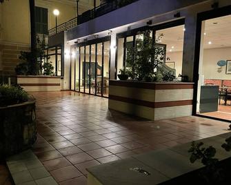 Residence Hotel Miramare - Imperia - Reception