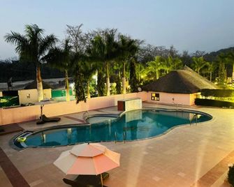 Corbett Fun Resort - Rāmnagar - Pool
