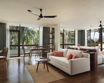 إف سي سي أنكور باي أفاني - سيم ريب - غرفة معيشة