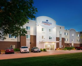 Candlewood Suites Bellevue By IHG - Bellevue - Edificio