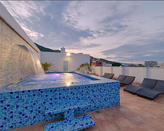 Hotel Granada Real - Cali - Pool