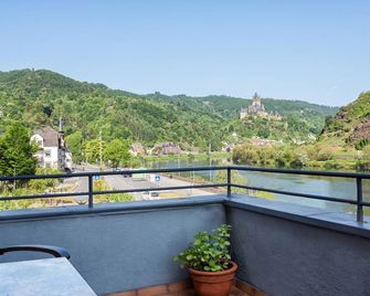هوتل ستومبيرجرز - Cochem - شرفة