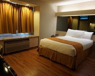 CenterWay Hotel Buffalo - Tonawanda - Bedroom