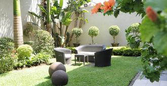 Afrin Prestige Hotel - Maputo - Patio