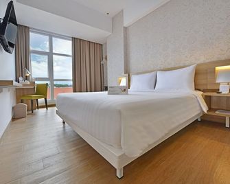 Whiz Prime Hotel Basuki Rahmat Malang - Malang