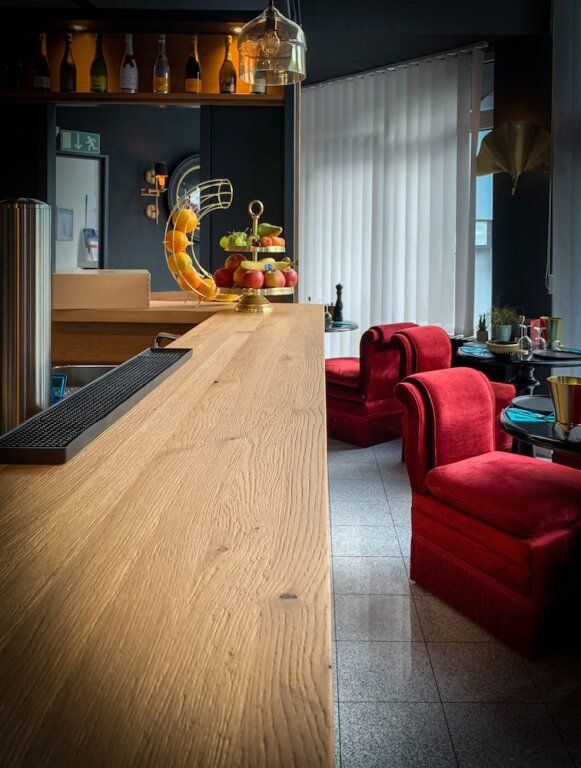 جراند هوتل هاي - دوسيلدورف - بار