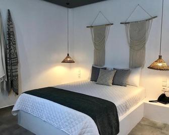 Aellia Hotel & Suites Leros - Lakki - Slaapkamer