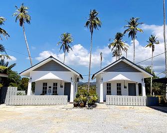 Nomad Villa Langkawi - Pantai Cenang - Building