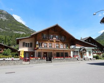 Hotel-Restaurant Alpina - Innertkirchen - Gebäude