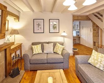 Host Stay Green Willow - Ripon - Wohnzimmer